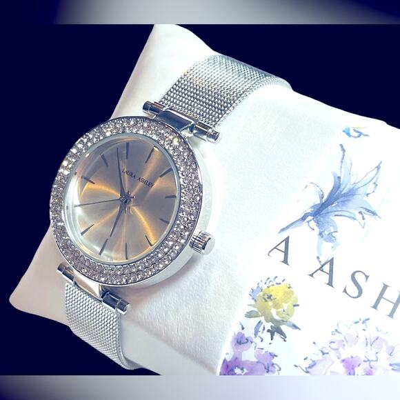 NEW Laura Ashley WATCH Ladies Silver TBar Crystal Bezel Mesh Band Buckle Strap - Picture 3 of 8